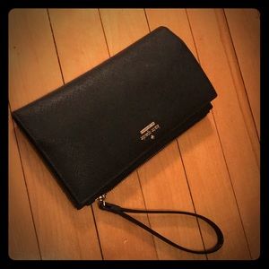 Kate Spade Wristlet 🖤♠️